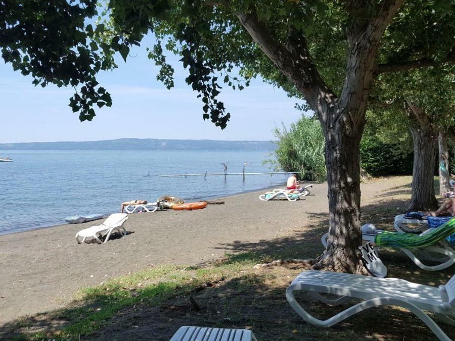 Agriturismo Casale Del Contadino Больсена Экстерьер фото