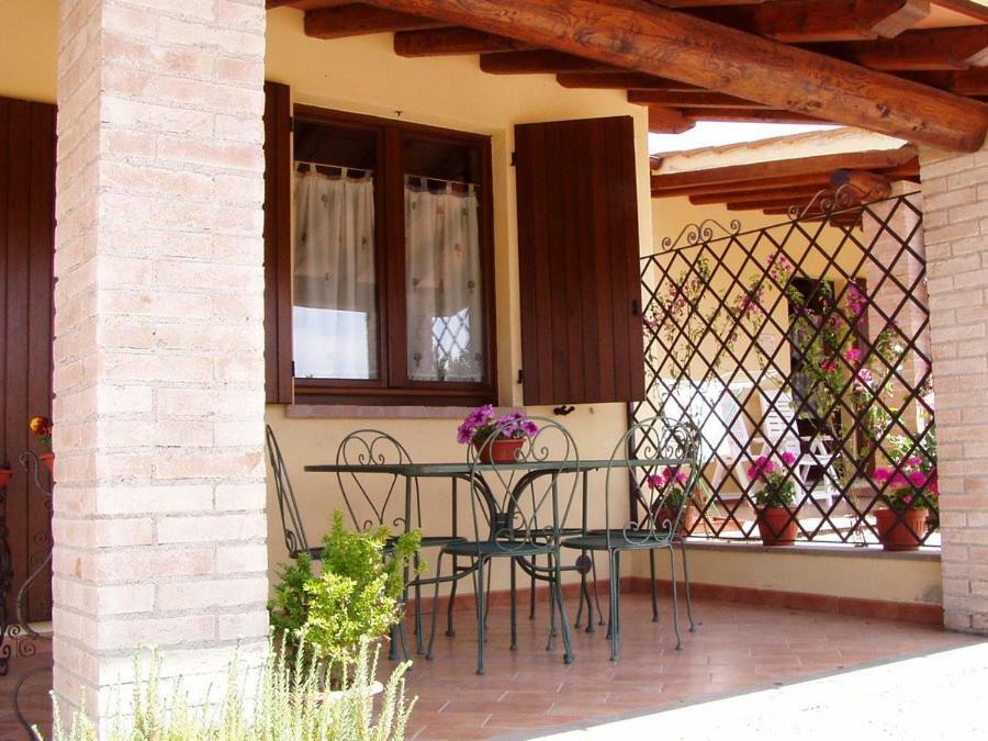 Agriturismo Casale Del Contadino Больсена Экстерьер фото