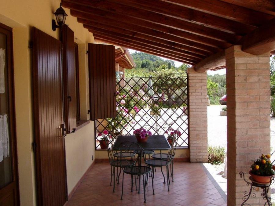 Agriturismo Casale Del Contadino Больсена Экстерьер фото