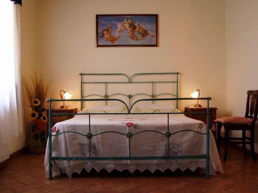 Agriturismo Casale Del Contadino Больсена Экстерьер фото