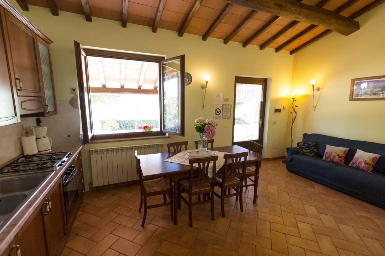 Agriturismo Casale Del Contadino Больсена Экстерьер фото