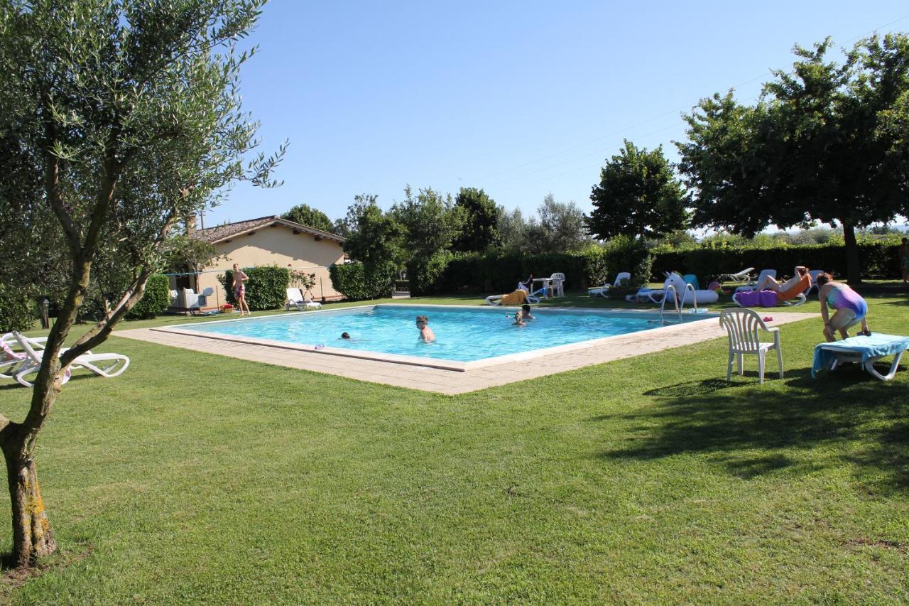Agriturismo Casale Del Contadino Больсена Экстерьер фото