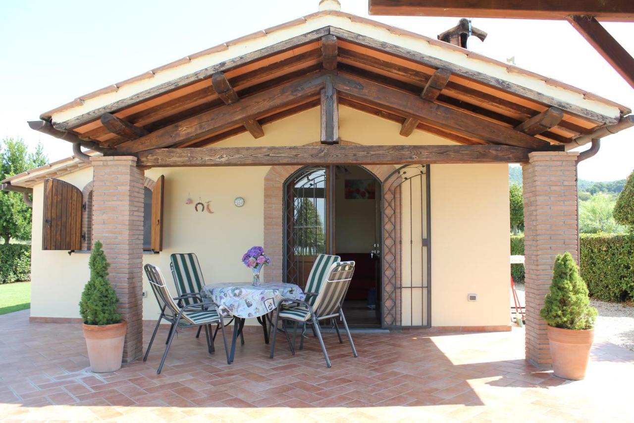 Agriturismo Casale Del Contadino Больсена Экстерьер фото