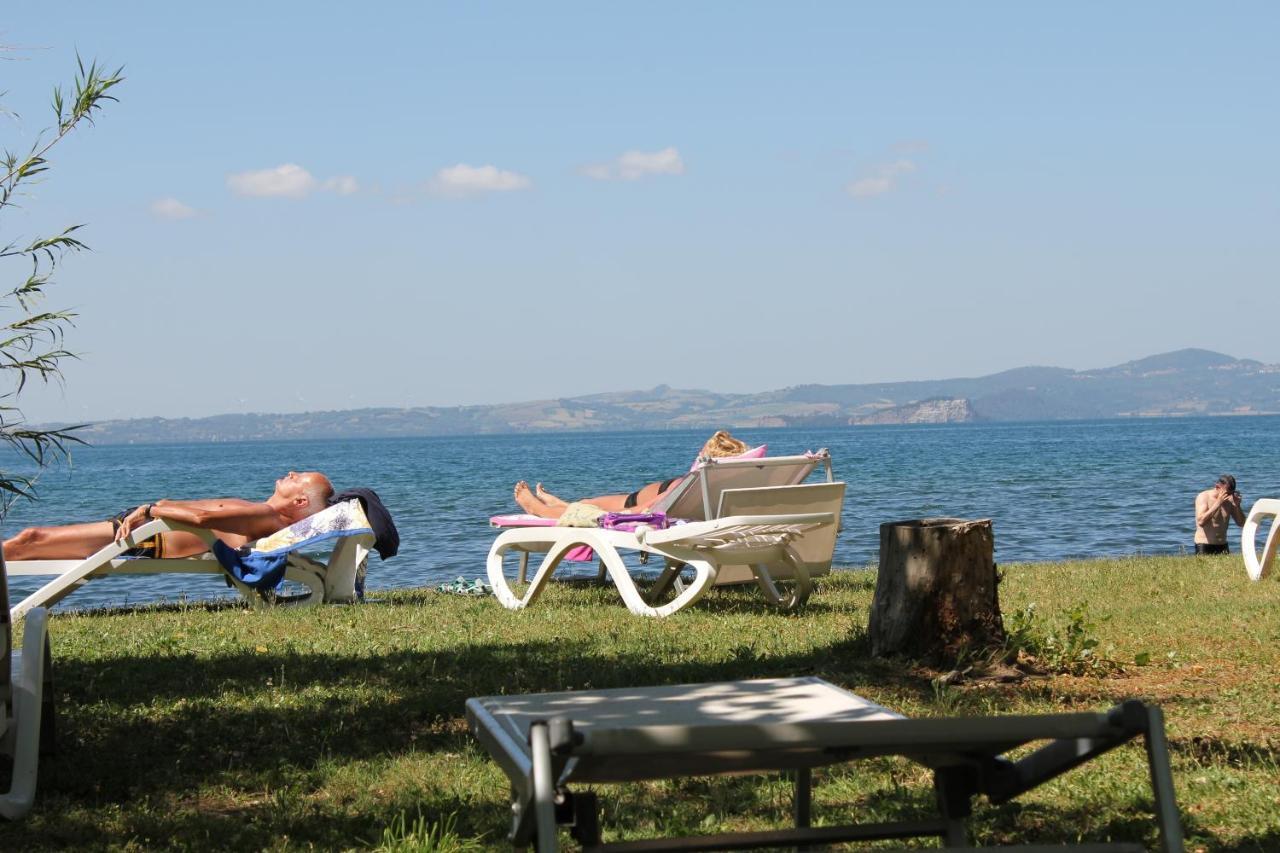 Agriturismo Casale Del Contadino Больсена Экстерьер фото