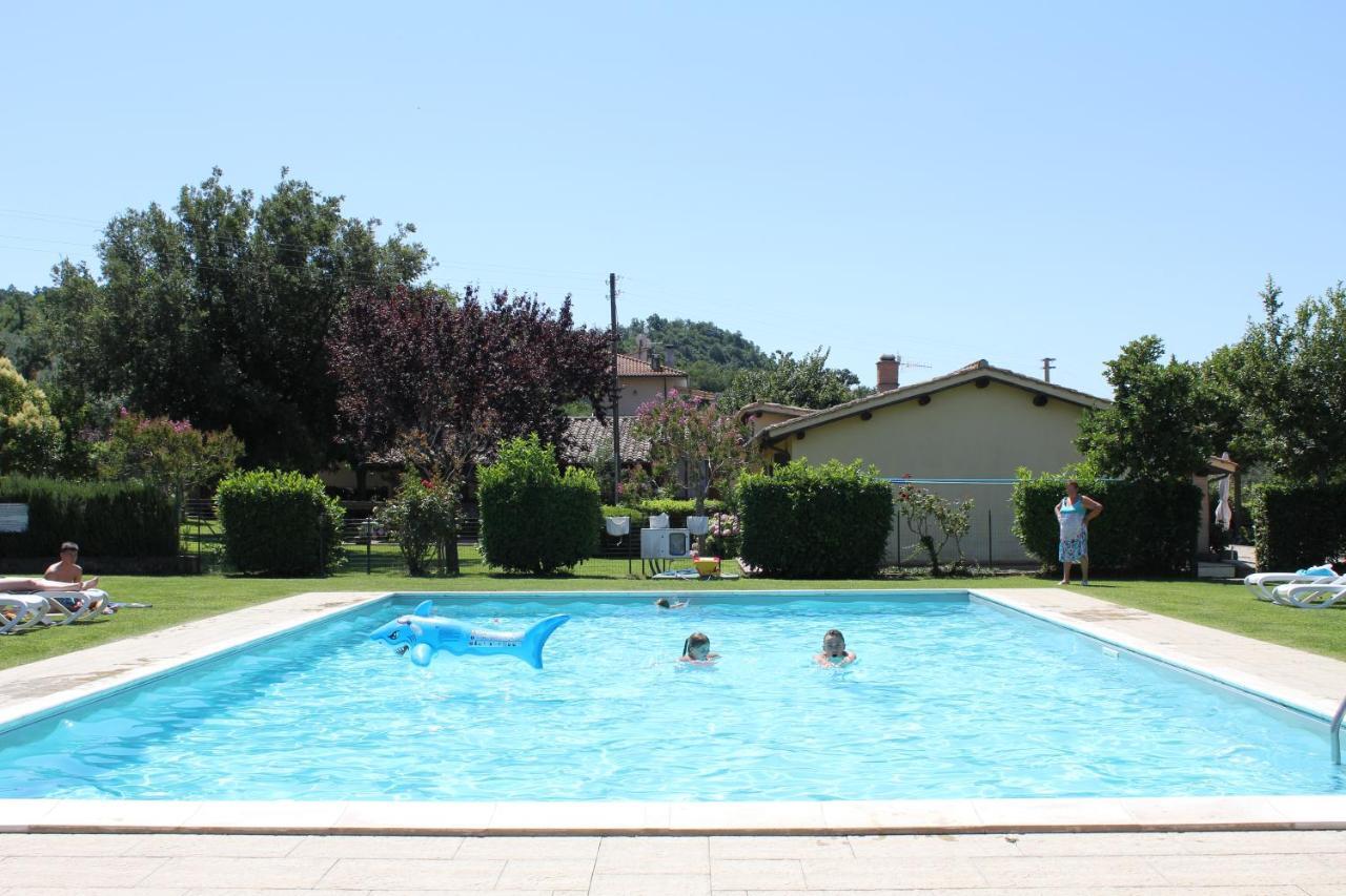 Agriturismo Casale Del Contadino Больсена Экстерьер фото